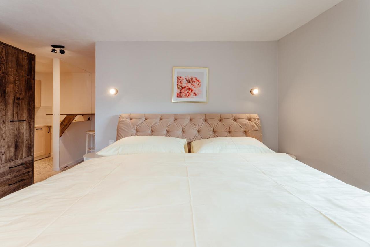 Botanicky Dvor Aparthotel บันสกา ชีอาว์นีซา ภายนอก รูปภาพ