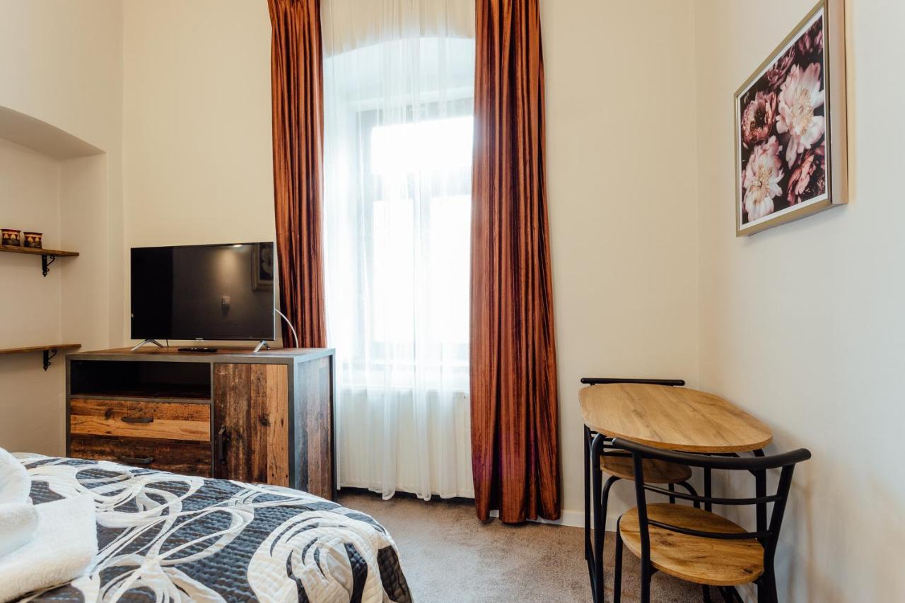 Botanicky Dvor Aparthotel บันสกา ชีอาว์นีซา ภายนอก รูปภาพ