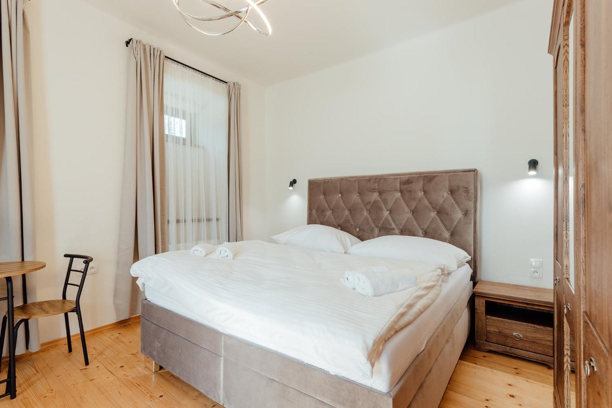 Botanicky Dvor Aparthotel บันสกา ชีอาว์นีซา ภายนอก รูปภาพ