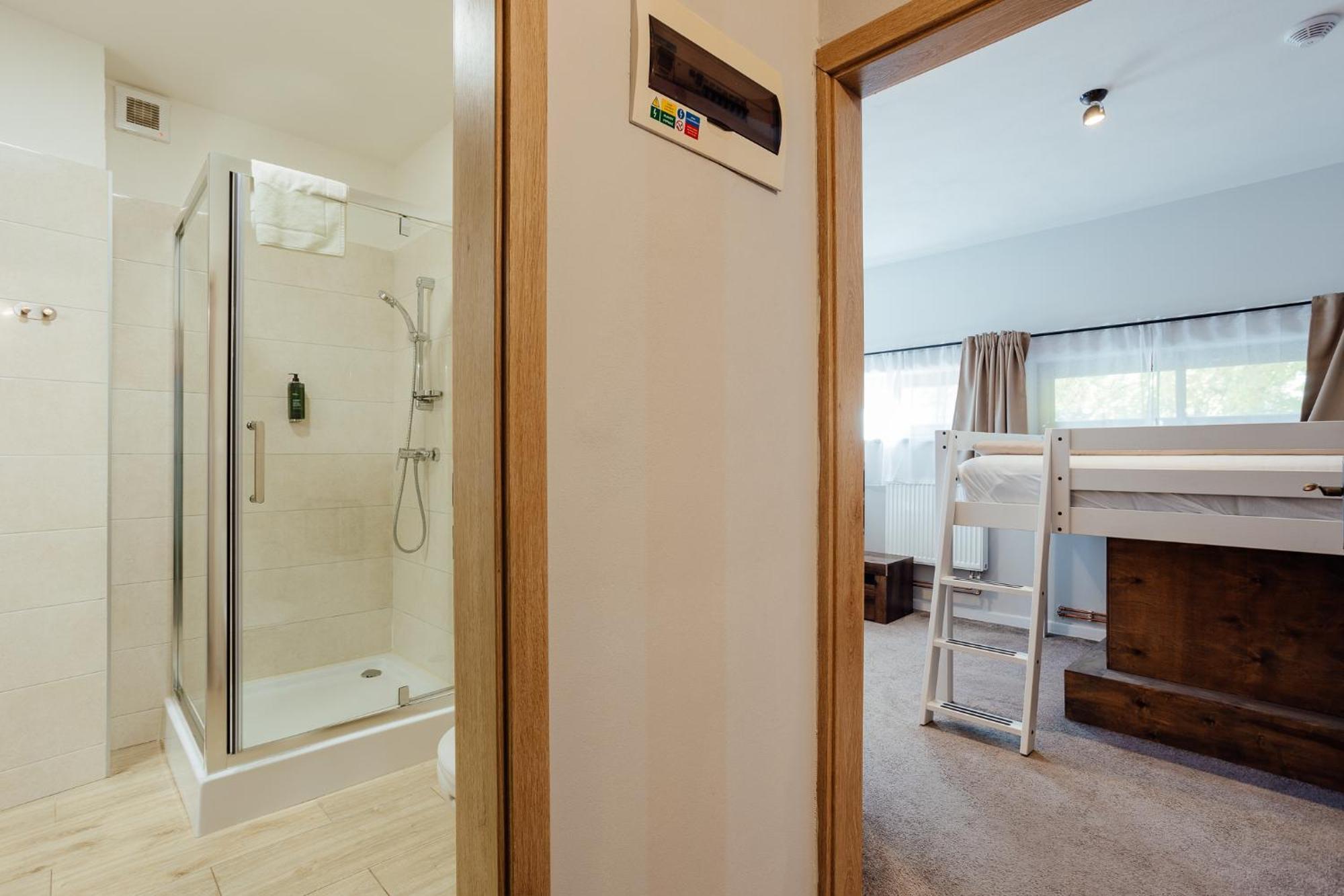 Botanicky Dvor Aparthotel บันสกา ชีอาว์นีซา ภายนอก รูปภาพ